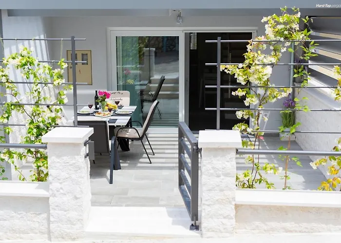 Holiday House Mar